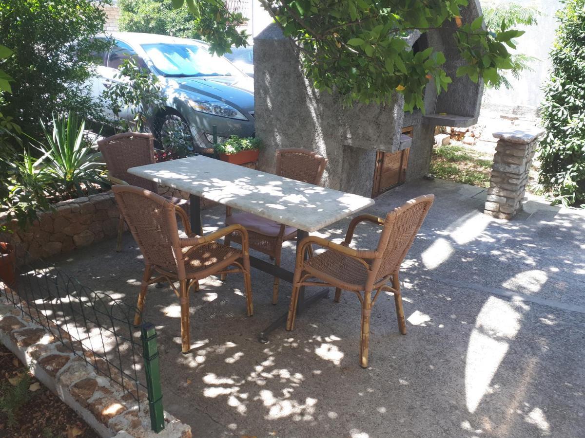 Apartman Emilio Baška Voda Екстериор снимка